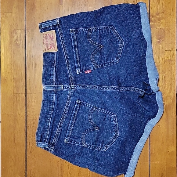 Levi's mid length blue denim cuffed shorts - Picture 4 of 8